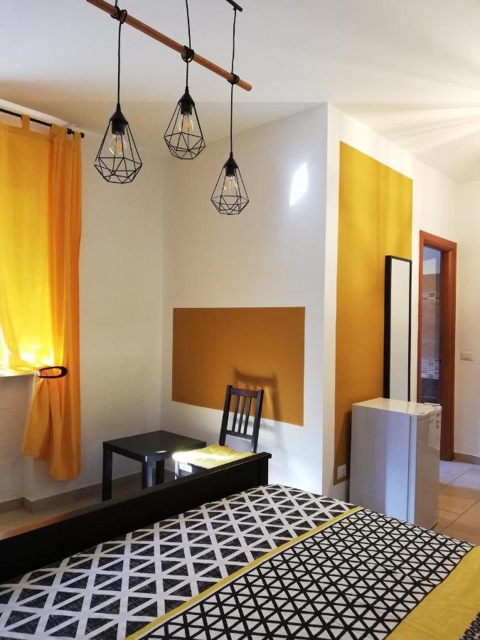The Yellow House Fiumicino Bagian luar foto